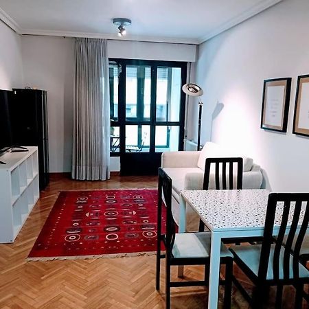 Ferienwohnung Apartamento Entre Estaciones Oviédo Exterior foto