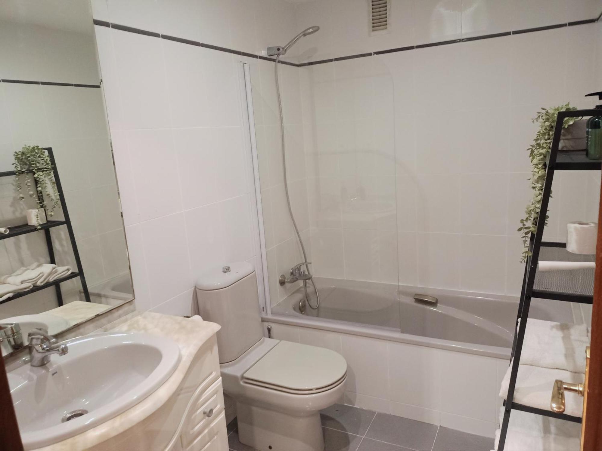 Ferienwohnung Apartamento Entre Estaciones Oviédo Exterior foto